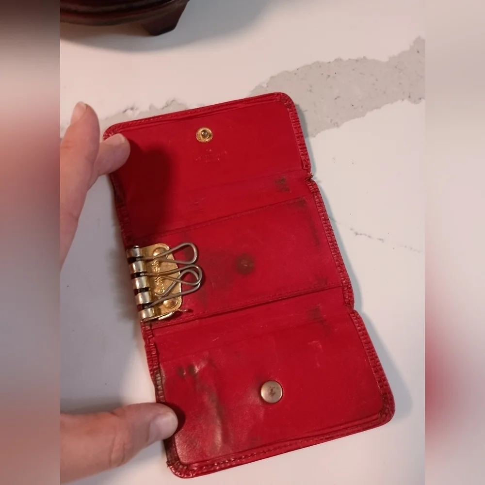 Louis Vuitton  Red Epi Leather Toledo Multicles 6 Key Holder